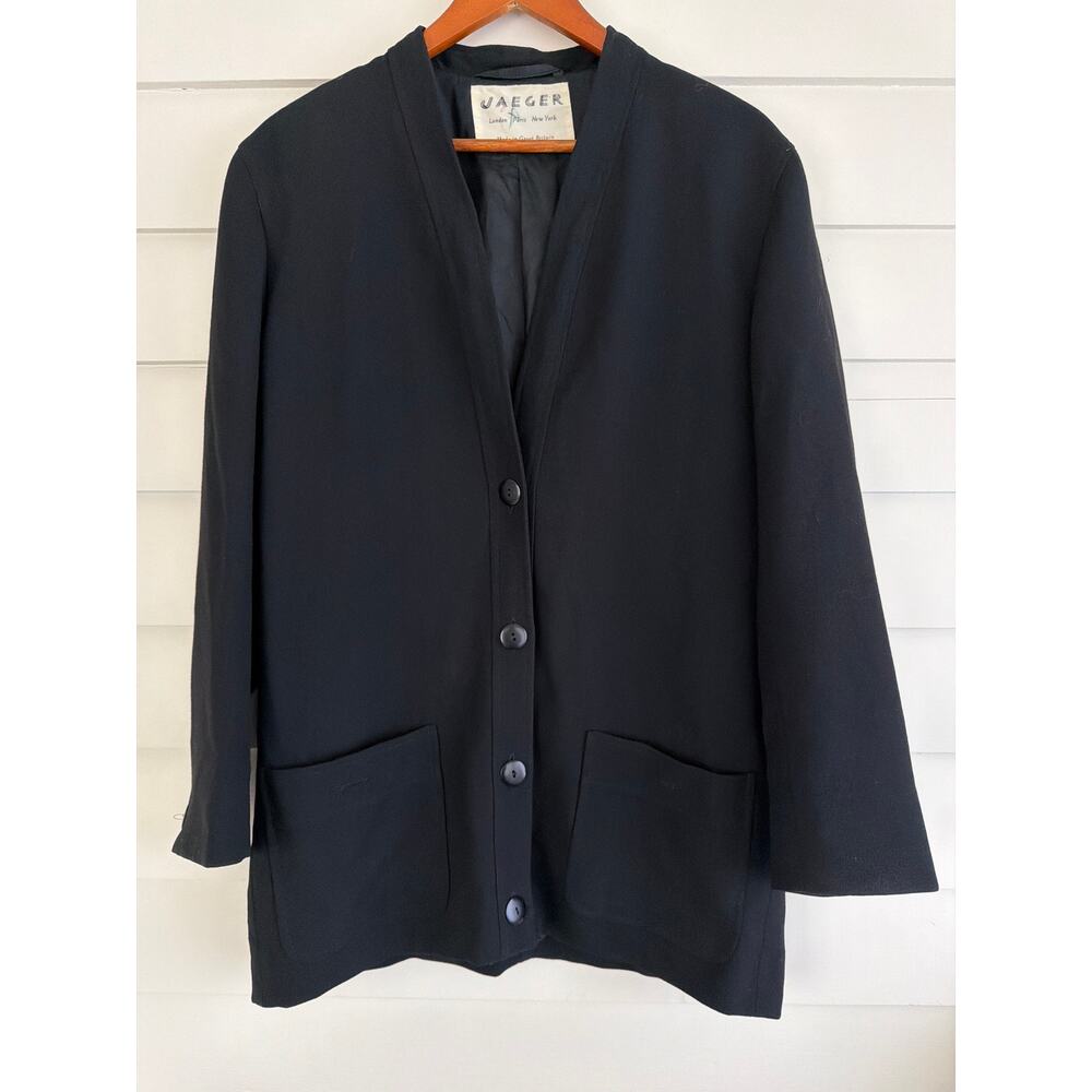 Wool crepe blazer elevated basic model off duty minimalist British academia vamp